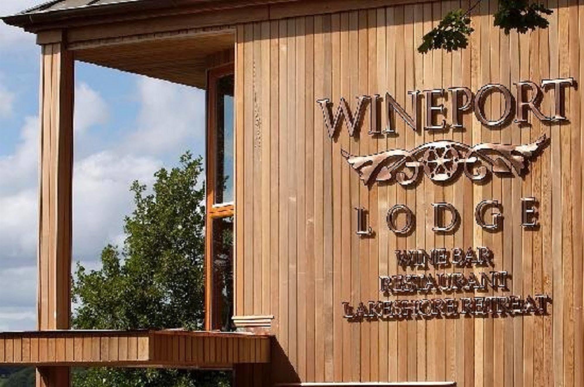 Wineport Lodge Glasson Exteriör bild